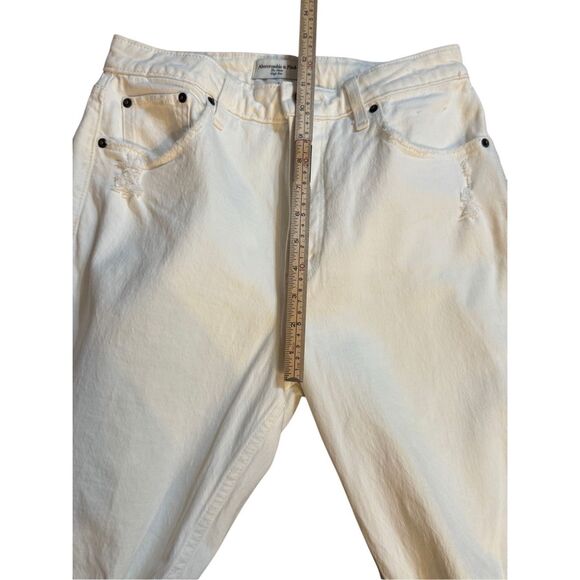 Abercrombie & Fitch The Mom High Rise Distressed Jeans in White Sz 27 Curve Love - Picture 8 of 9